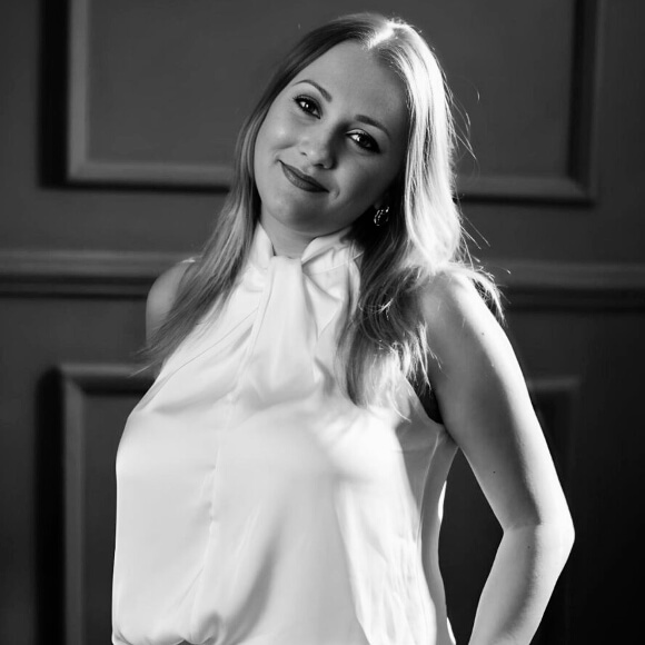 Fanni SzilágyiChief Sales & Talent Executive</span>